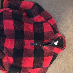 NEVER WORN quarter zip fluff